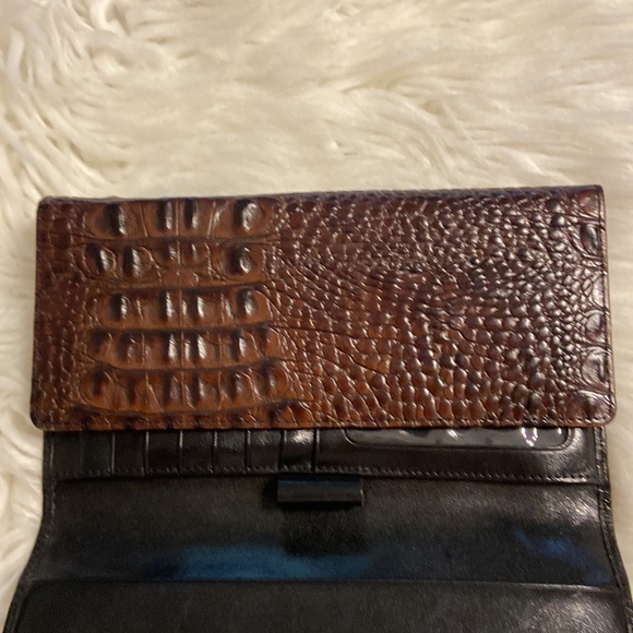 BRAHMIN wallet excellent condition dark brown color 8” wide and 4 1/5 “ high - Picture 11 of 16